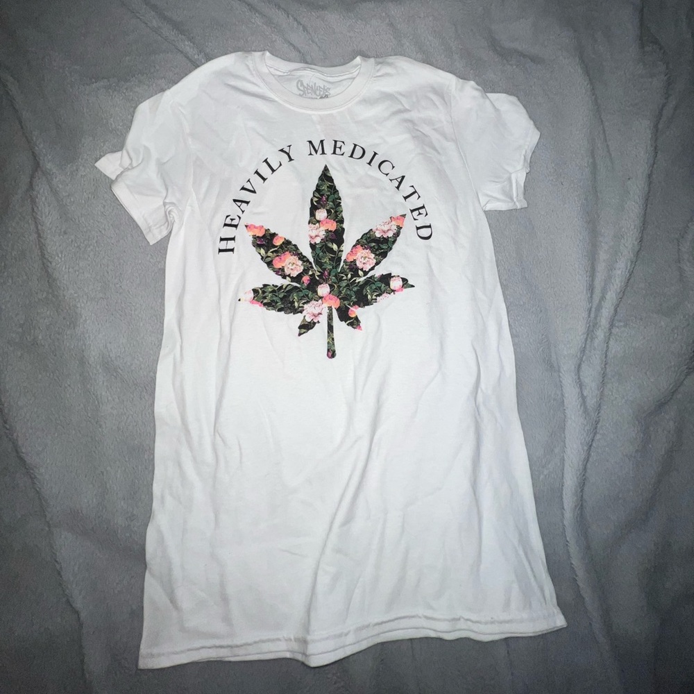 graphic tee